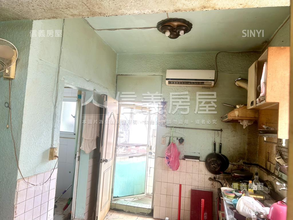 三重邊間公寓頂加房屋室內格局與周邊環境