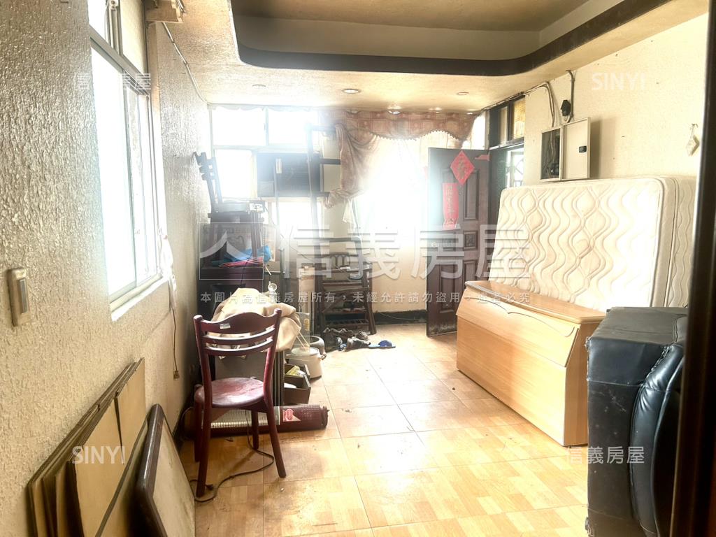 三重邊間公寓頂加房屋室內格局與周邊環境