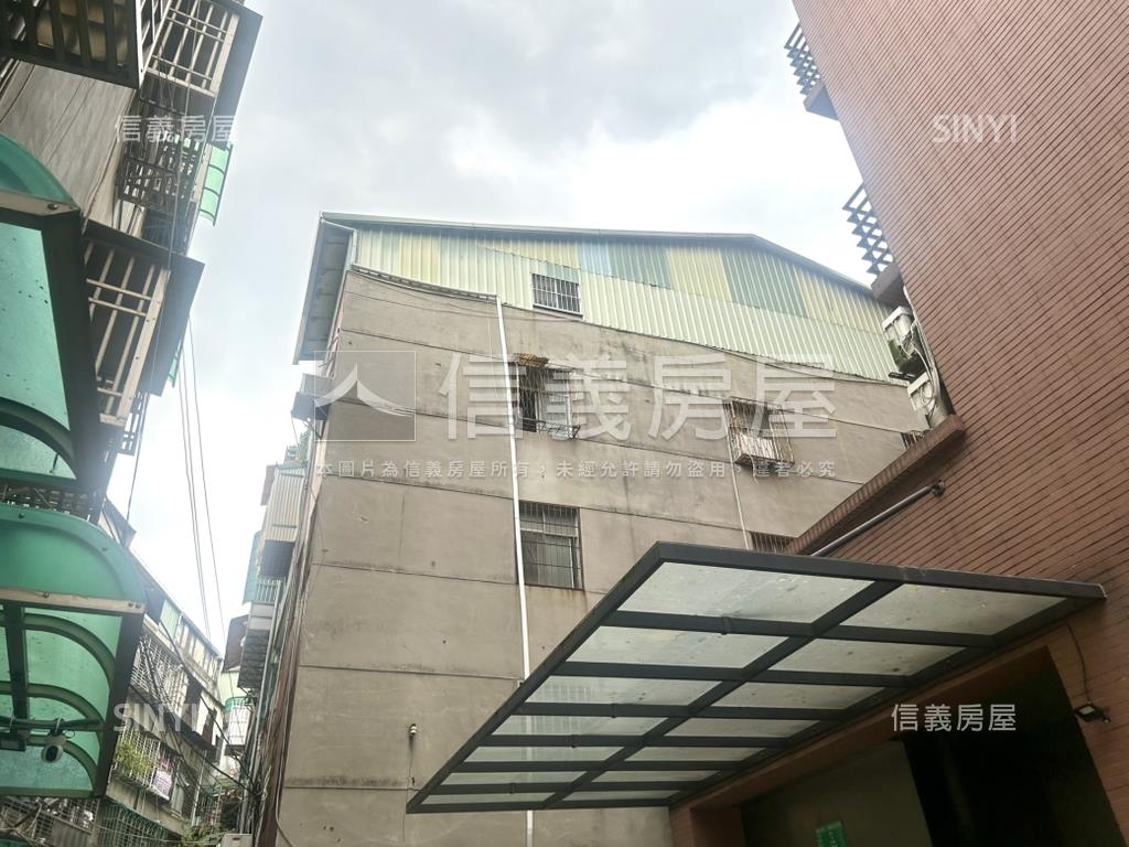 三重邊間公寓頂加房屋室內格局與周邊環境