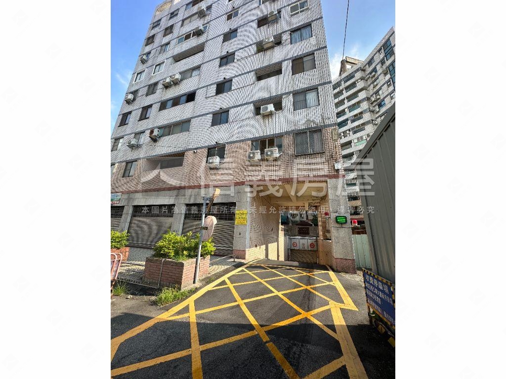 近東區三井秀泰四房平車房屋室內格局與周邊環境