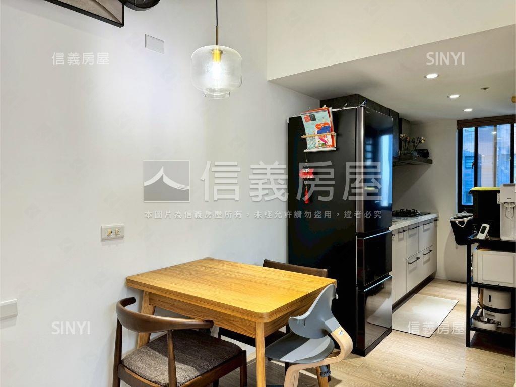 ＩＣＯＭＥ次高樓居高臨下房屋室內格局與周邊環境