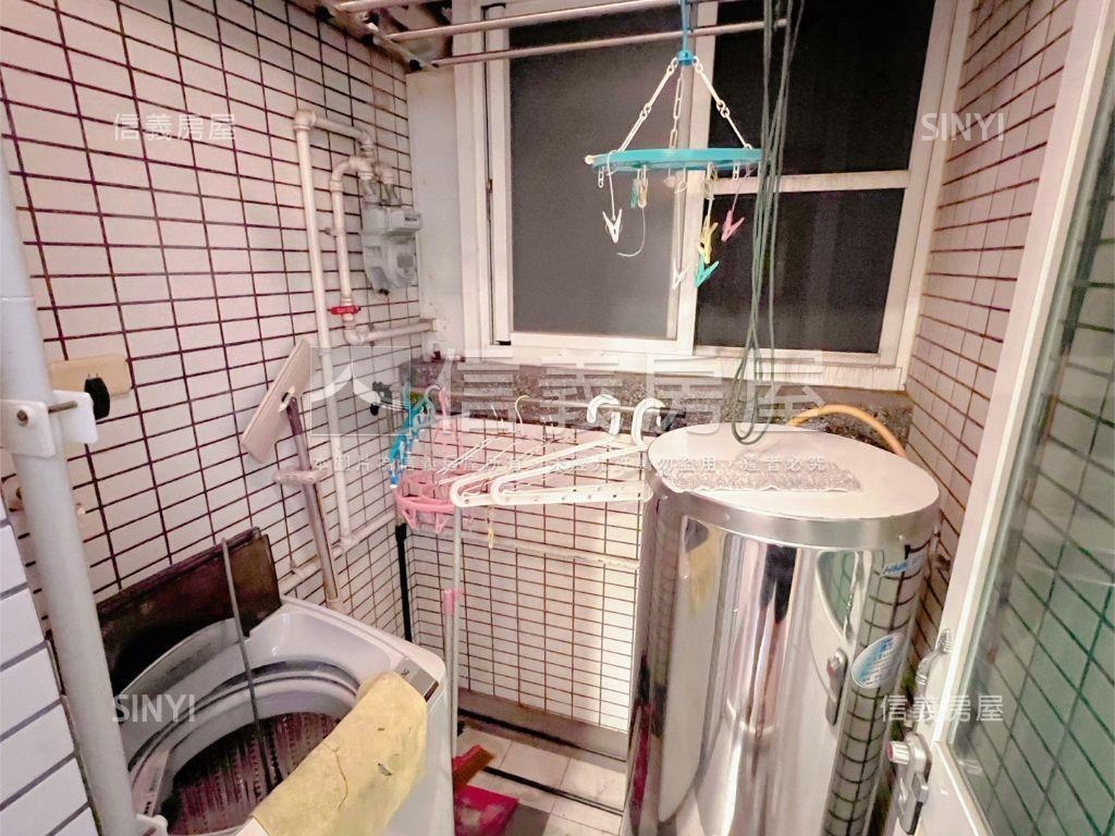 左營高鐵高樓採光兩房房屋室內格局與周邊環境