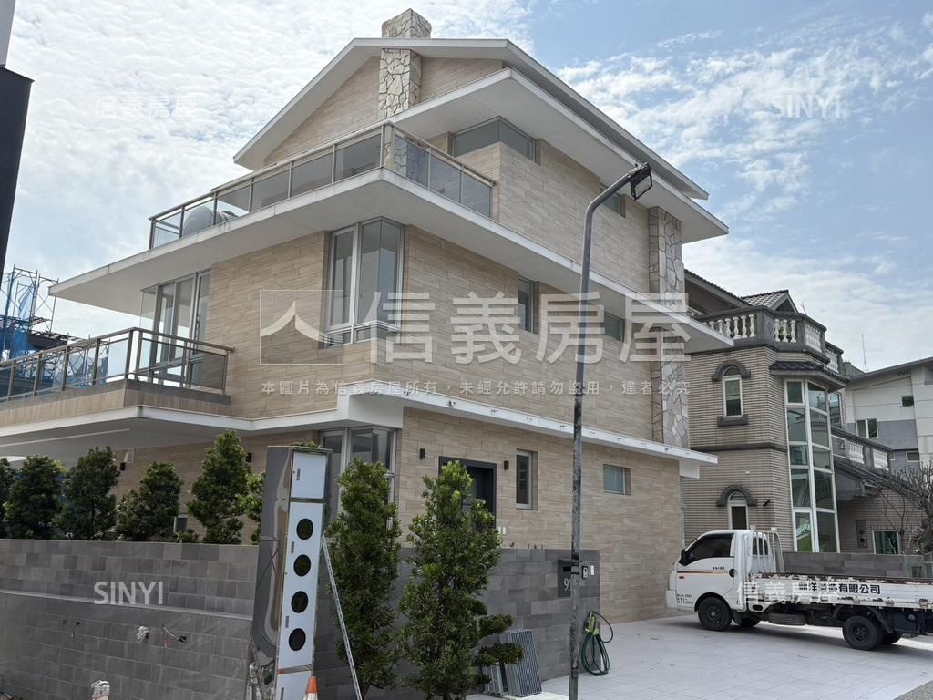 近台積電Ｆ２０愛迪生別墅房屋室內格局與周邊環境