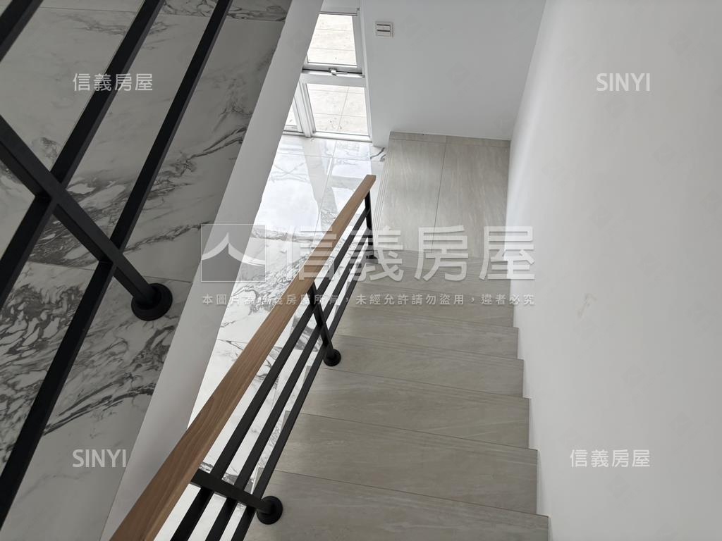 近台積電Ｆ２０愛迪生別墅房屋室內格局與周邊環境