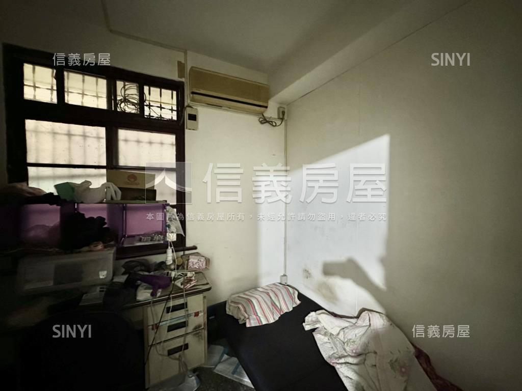 北區三面臨路稀有角間透天房屋室內格局與周邊環境