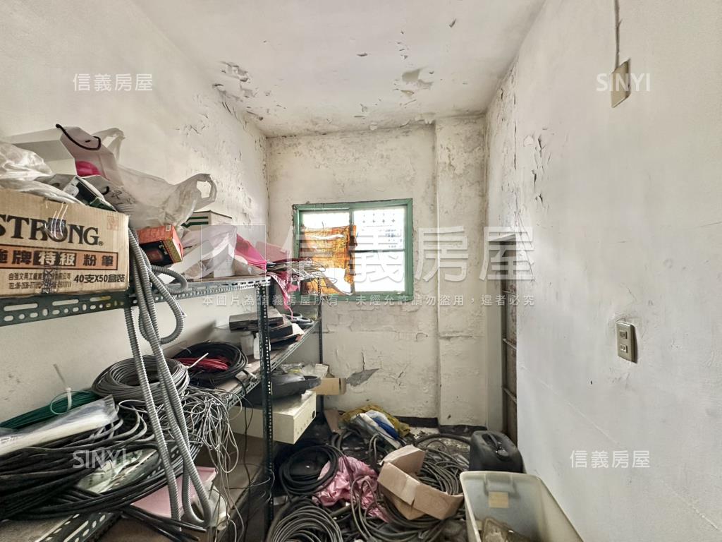 北區三面臨路稀有角間透天房屋室內格局與周邊環境