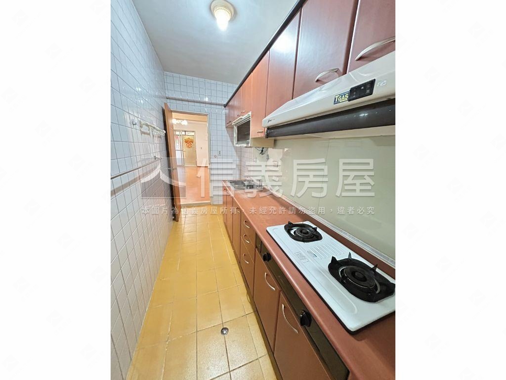 區公所捷運美宅房屋室內格局與周邊環境