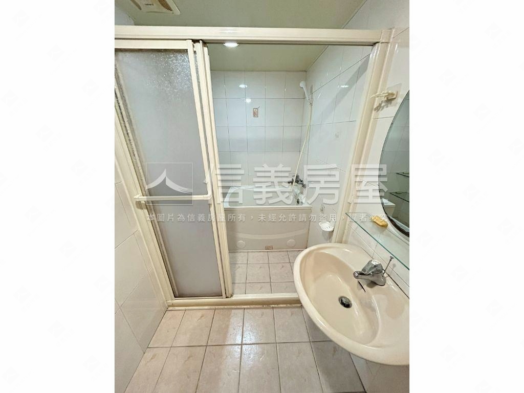 區公所捷運美宅房屋室內格局與周邊環境