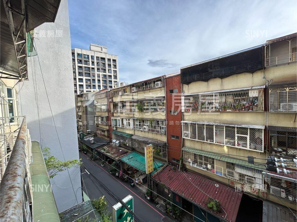 區公所捷運美宅房屋室內格局與周邊環境