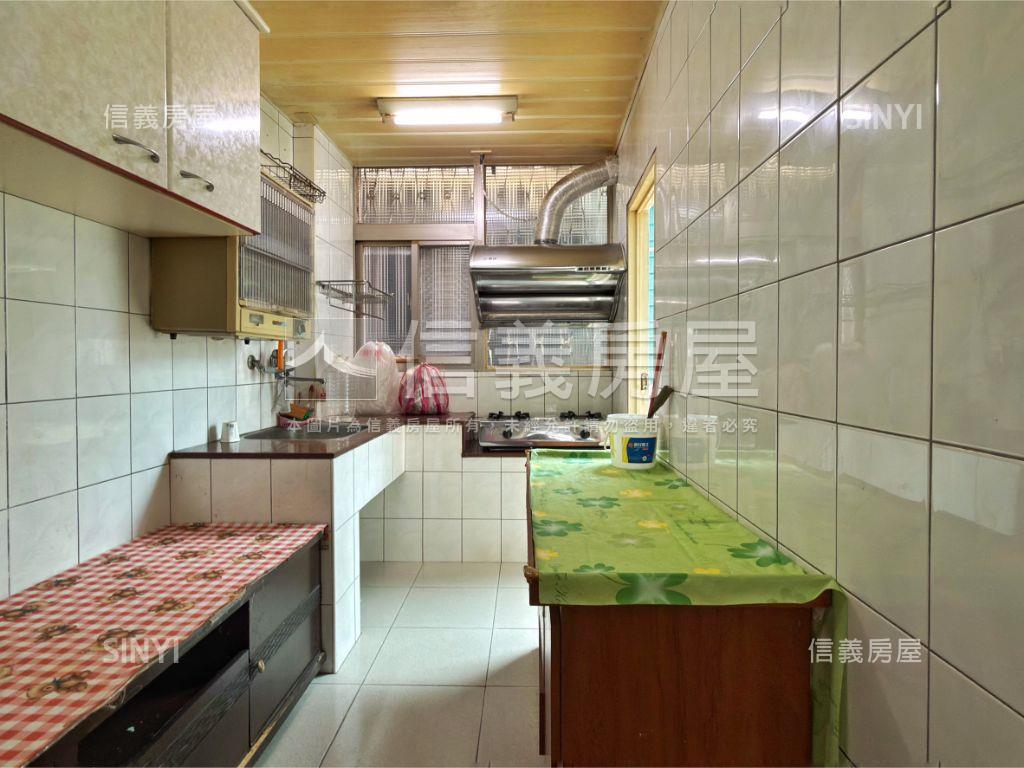 自強公園森呼吸邊間三房房屋室內格局與周邊環境