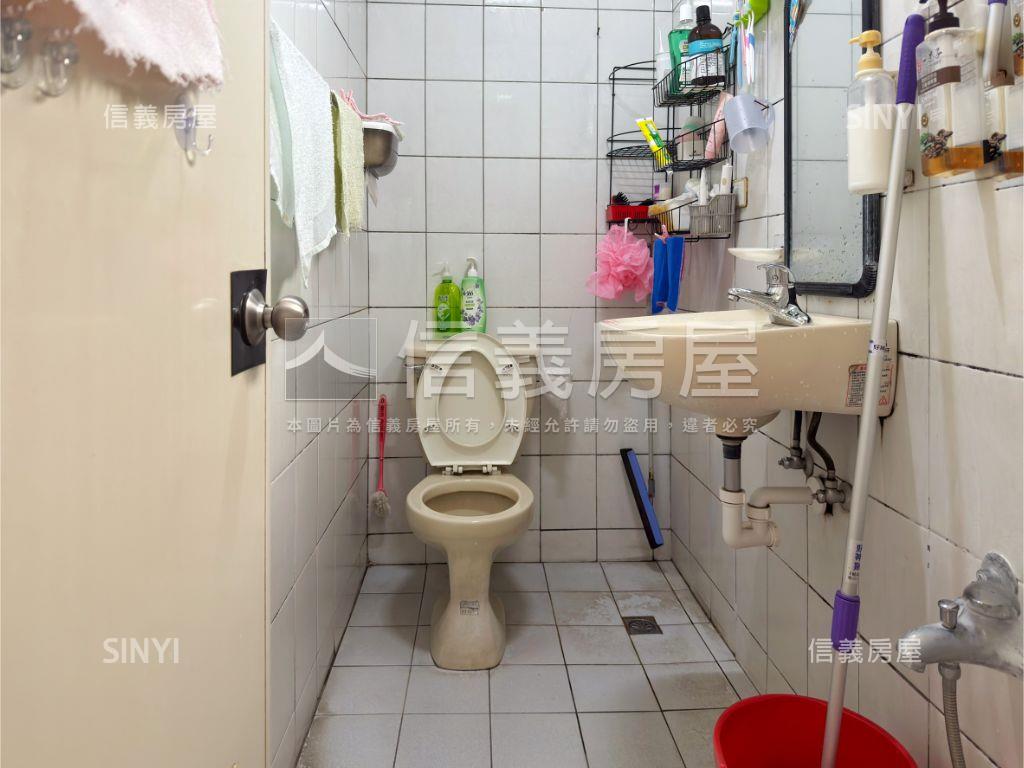 自強公園森呼吸邊間三房房屋室內格局與周邊環境