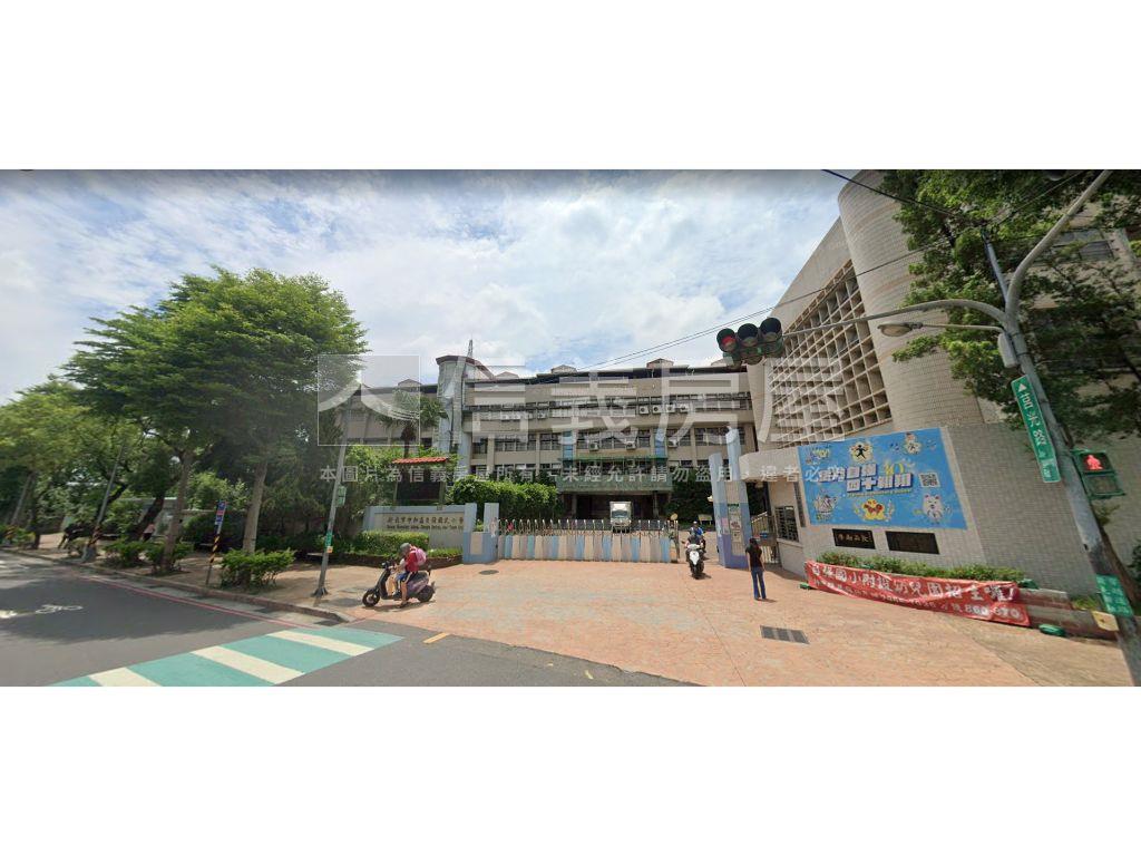 自強公園森呼吸邊間三房房屋室內格局與周邊環境