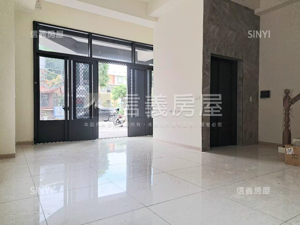 全新霸氣麗馳角間電梯店墅房屋室內格局與周邊環境