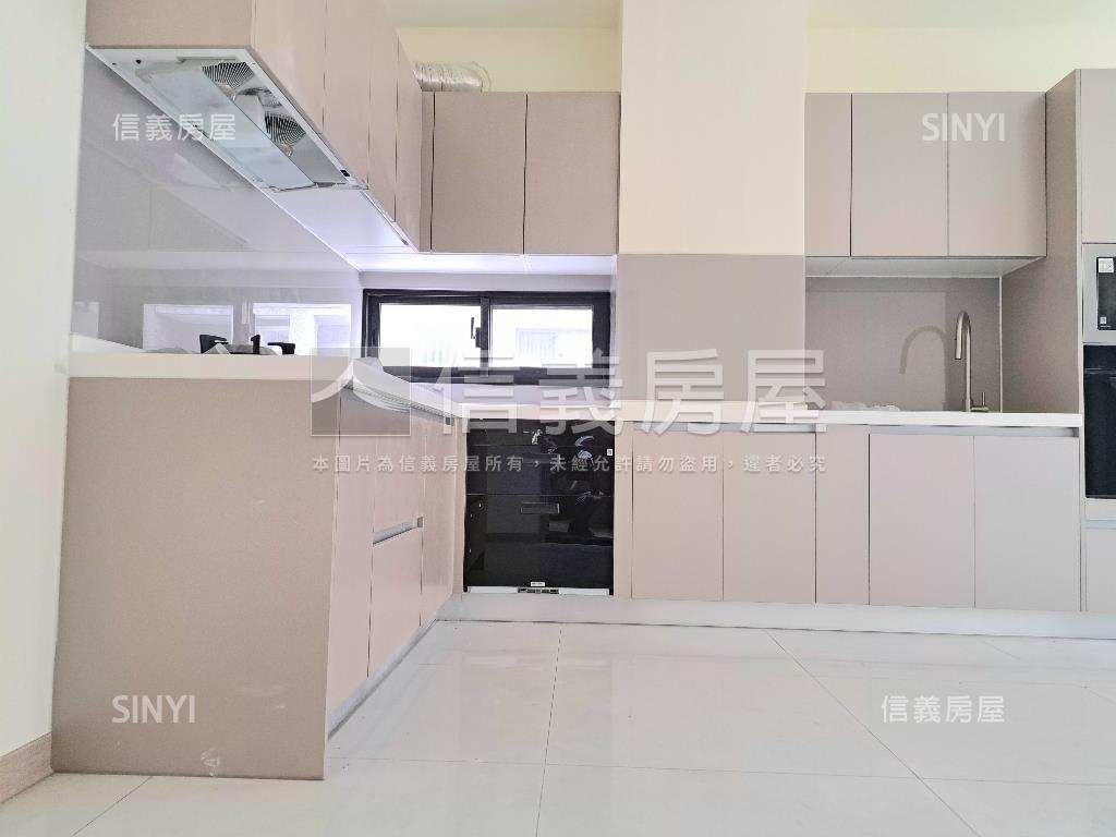 全新霸氣麗馳角間電梯店墅房屋室內格局與周邊環境