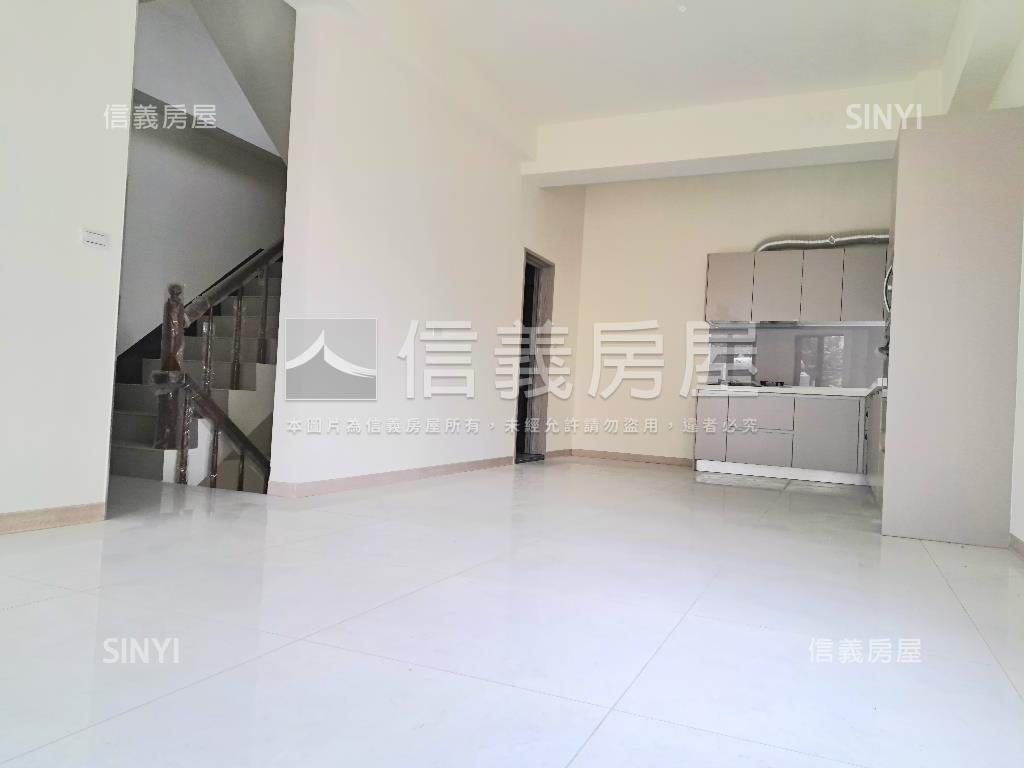 全新霸氣麗馳角間電梯店墅房屋室內格局與周邊環境