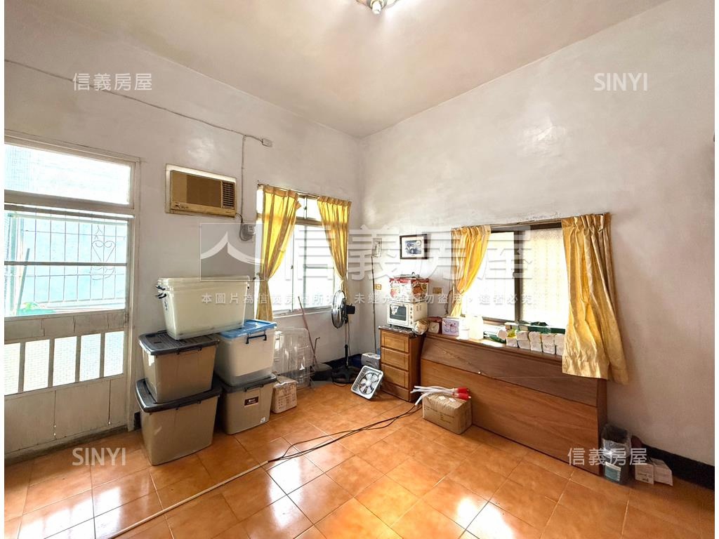 鳳山活巷邊間透天房屋室內格局與周邊環境