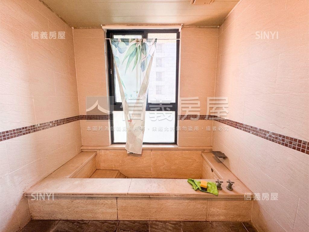 美術館綠境稀有四房雙平車房屋室內格局與周邊環境
