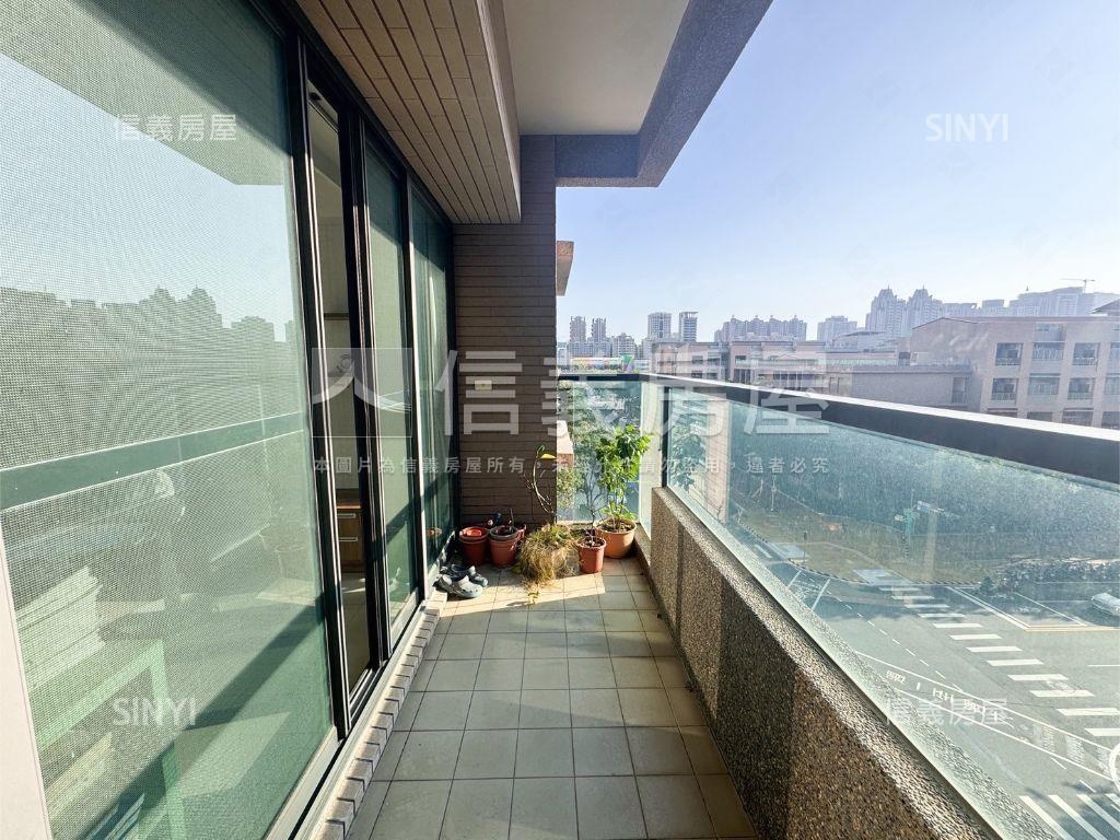 美術館綠境稀有四房雙平車房屋室內格局與周邊環境