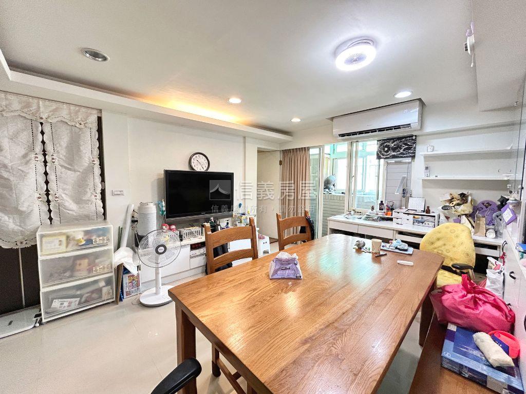 聖林園電梯頂加房屋室內格局與周邊環境