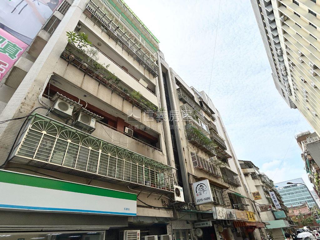 聖林園電梯頂加房屋室內格局與周邊環境