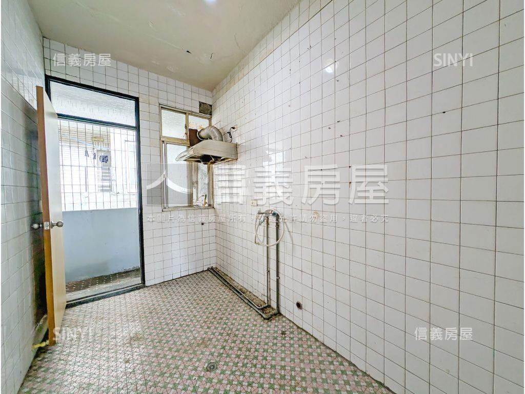 景觀民權公寓三房房屋室內格局與周邊環境