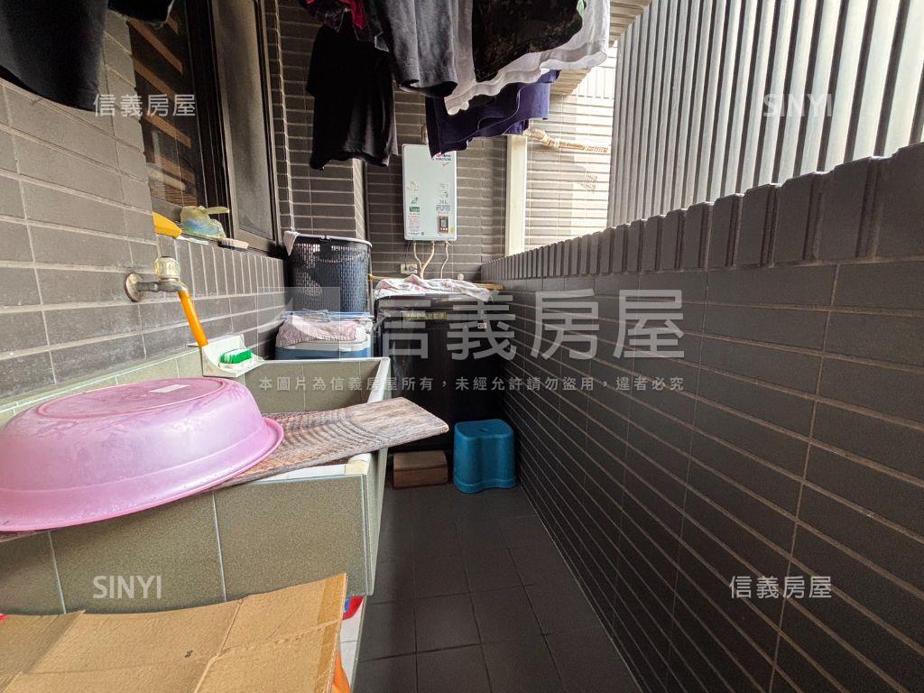 新都悅成家三房車位房屋室內格局與周邊環境