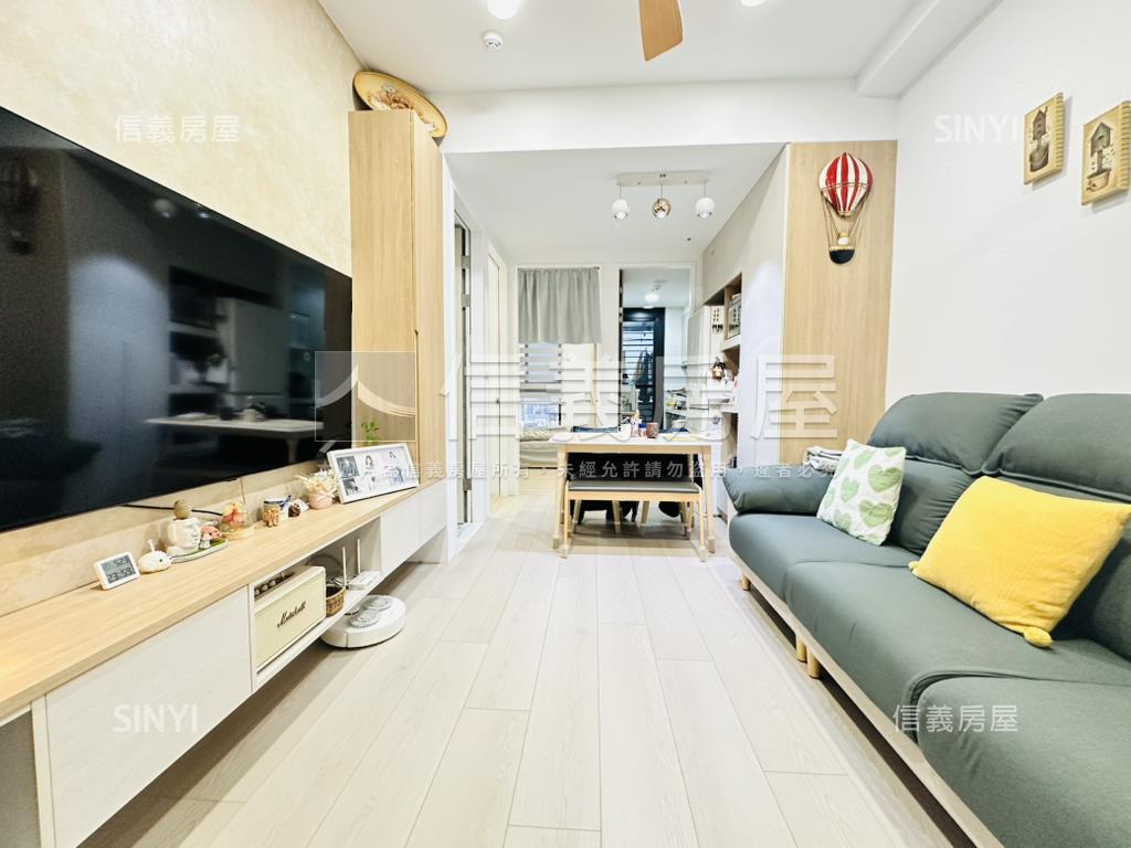 亞昕向陽帝王樓層景觀三房房屋室內格局與周邊環境