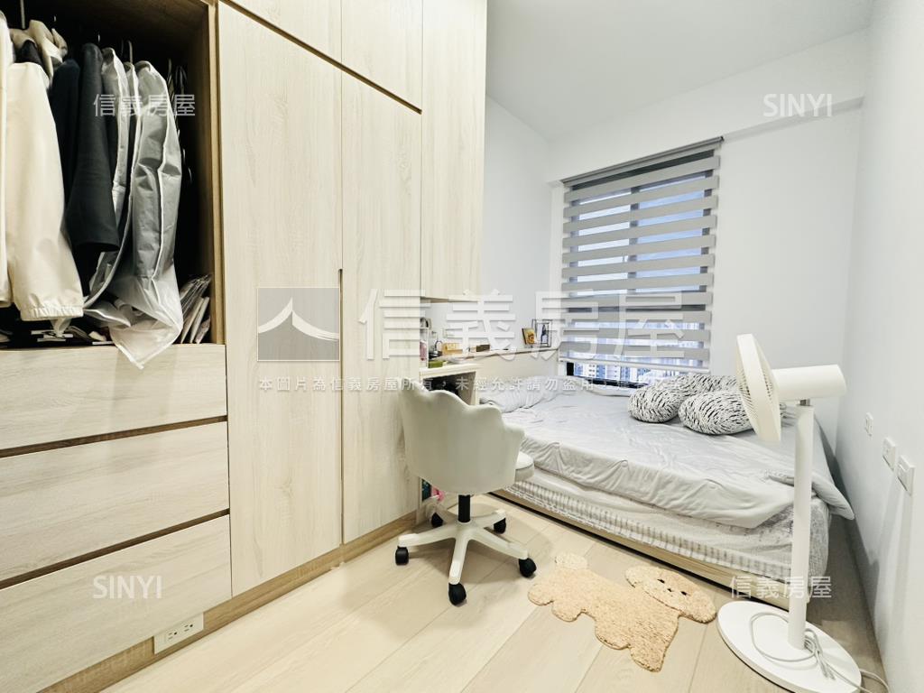 亞昕向陽帝王樓層景觀三房房屋室內格局與周邊環境