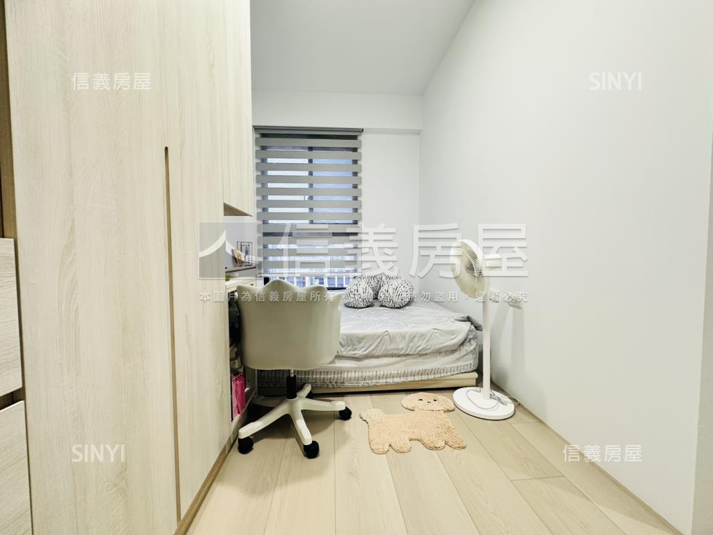 亞昕向陽帝王樓層景觀三房房屋室內格局與周邊環境