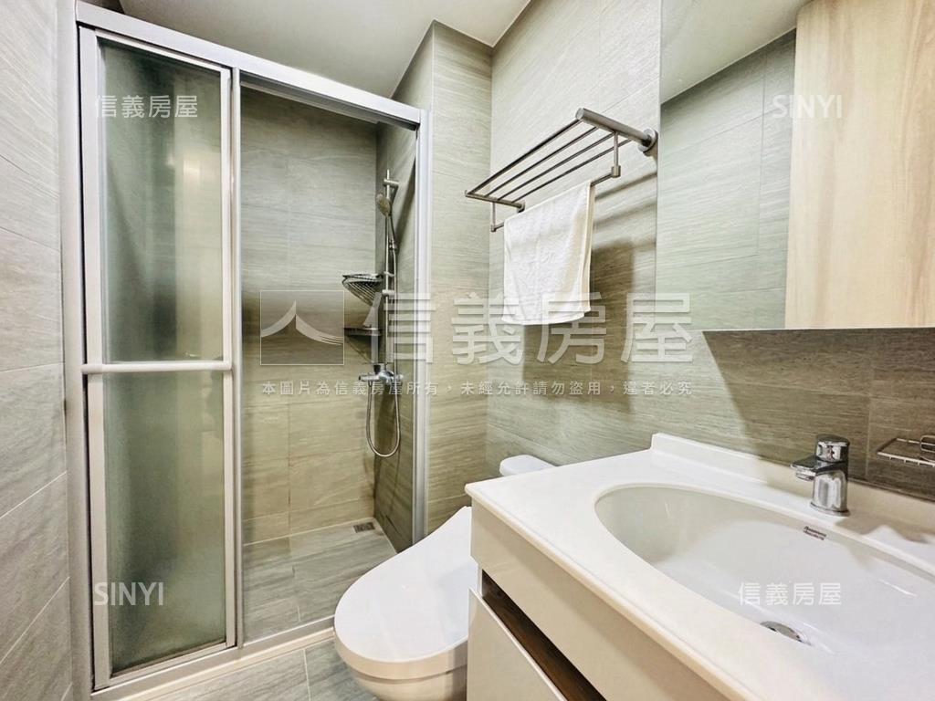 亞昕向陽帝王樓層景觀三房房屋室內格局與周邊環境