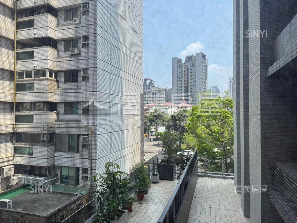 博識裝潢３房直接入住房屋室內格局與周邊環境