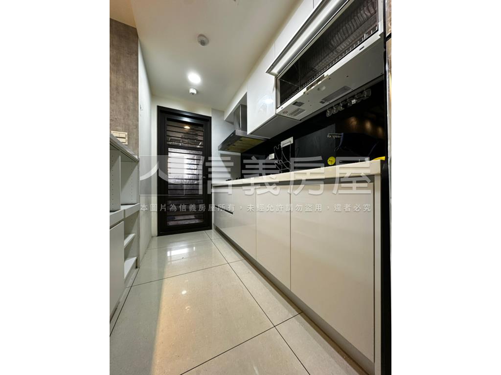 力璞之星裝潢景觀三房車位房屋室內格局與周邊環境