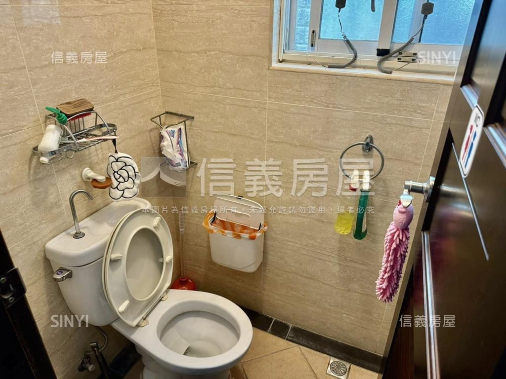 布達宮電梯別墅稀有釋出房屋室內格局與周邊環境