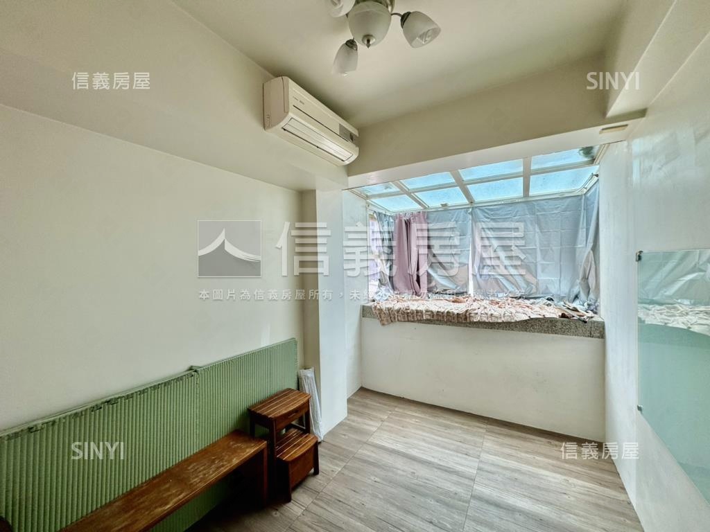 布達宮電梯別墅稀有釋出房屋室內格局與周邊環境