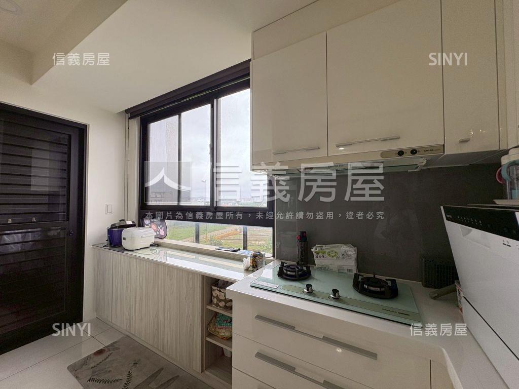 鑫輝｜實心甜裝潢溫馨宅房屋室內格局與周邊環境