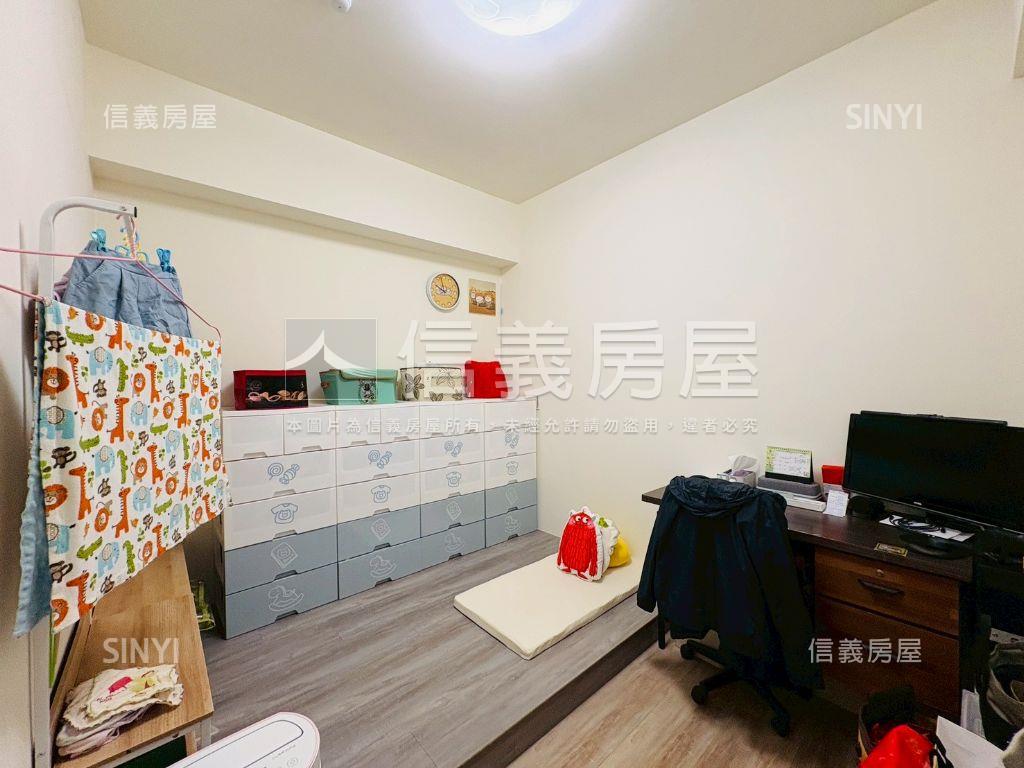 鑫輝｜實心甜裝潢溫馨宅房屋室內格局與周邊環境