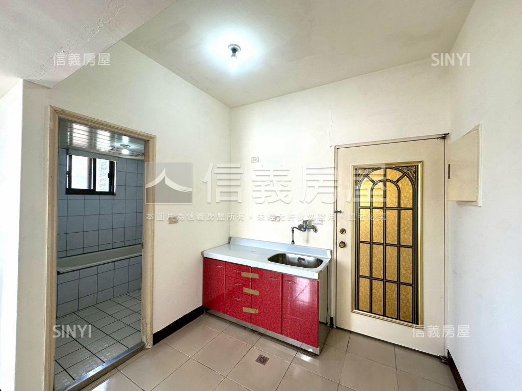 近三峽老街低總價套房房屋室內格局與周邊環境