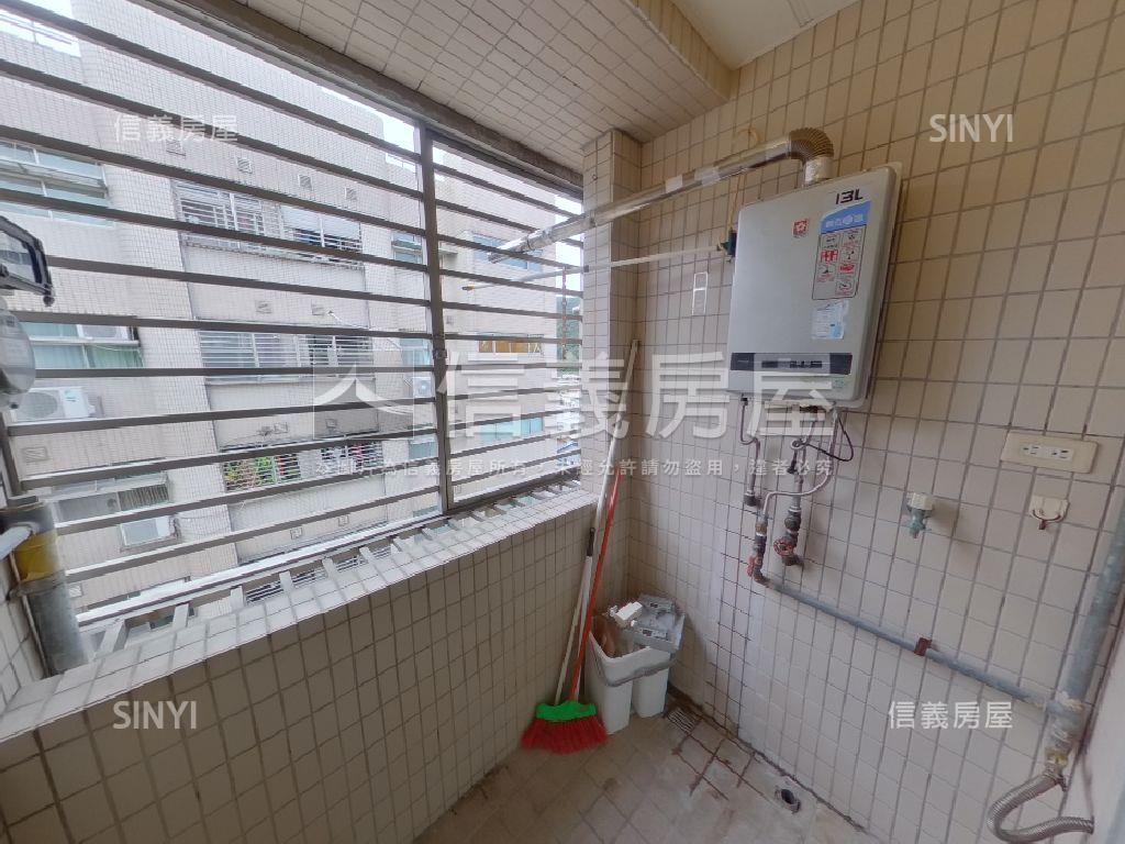 內湖捷運昇陽綠景三房車位房屋室內格局與周邊環境