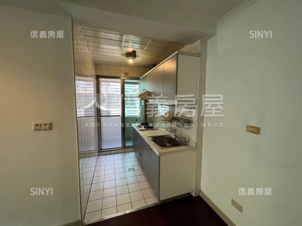 內湖捷運昇陽綠景三房車位房屋室內格局與周邊環境