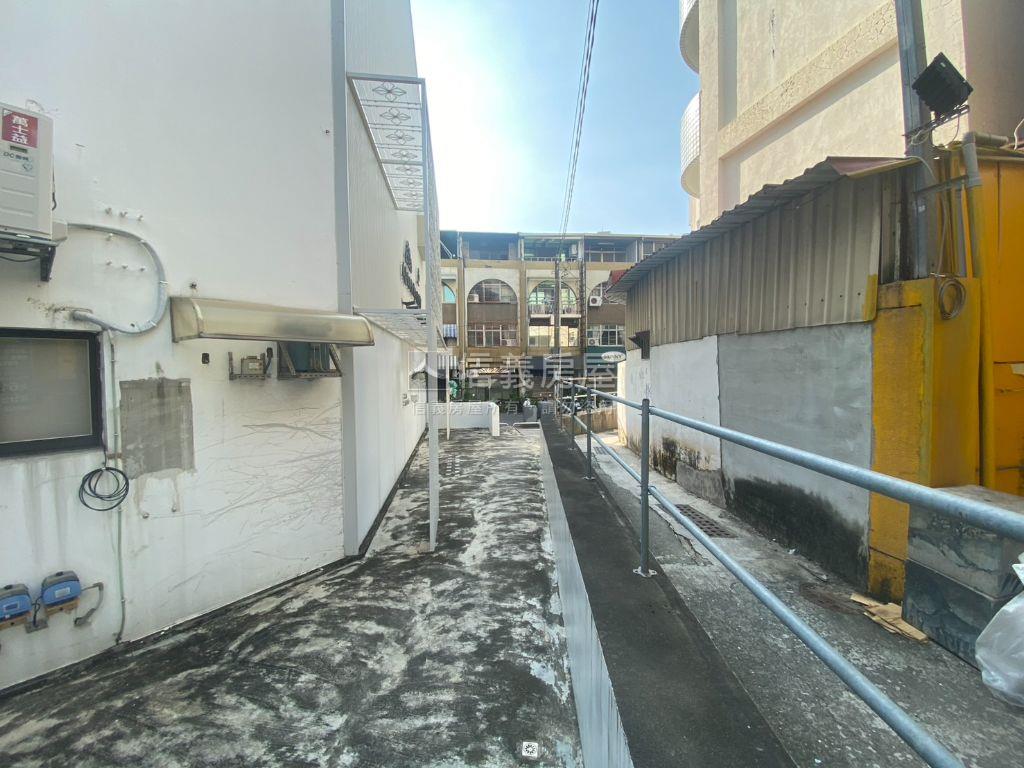 站前衛民街｜熱鬧商圈店住房屋室內格局與周邊環境