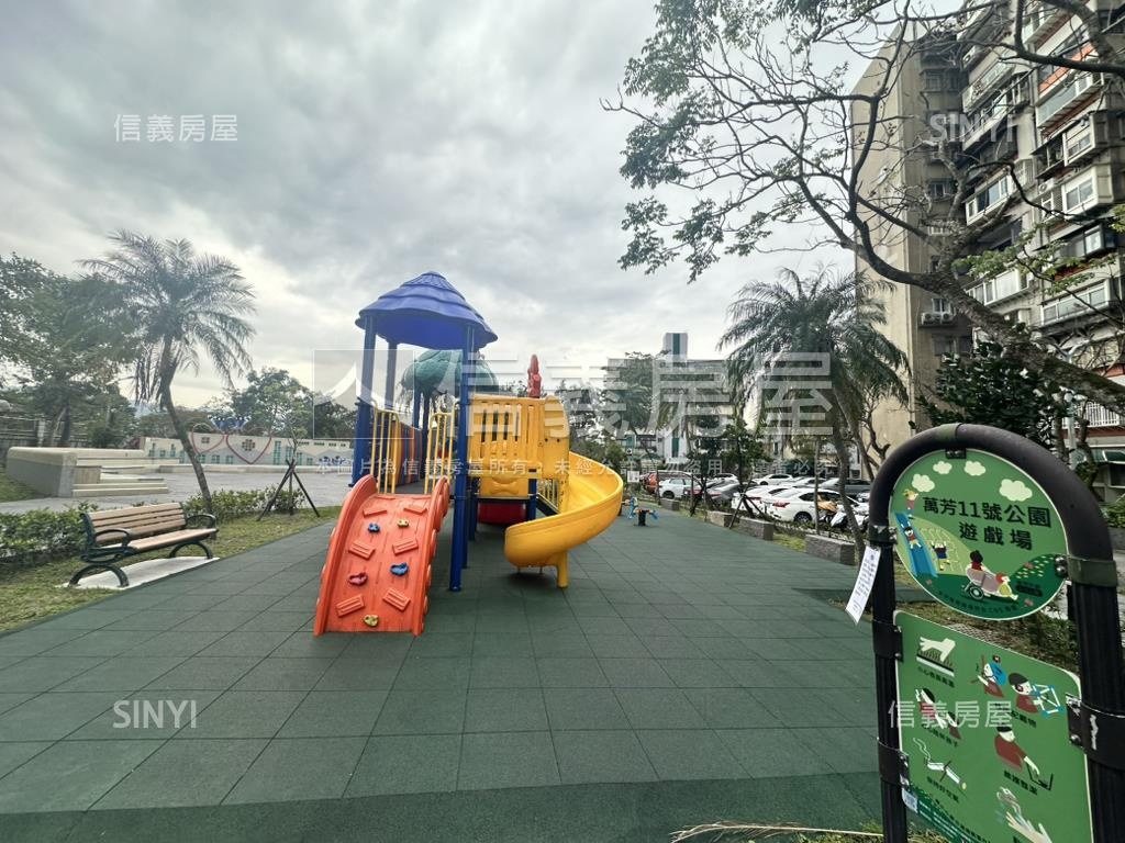 萬美社區一卡皮箱入住房屋室內格局與周邊環境