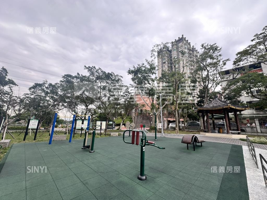 萬美社區一卡皮箱入住房屋室內格局與周邊環境