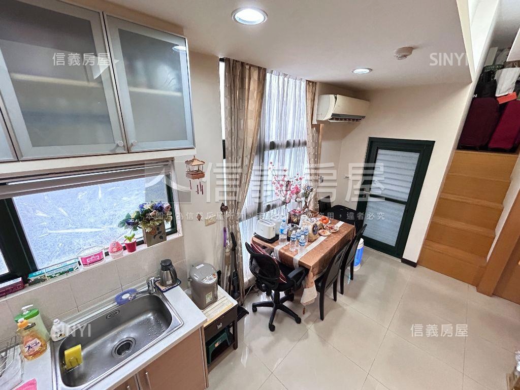 國揚天情挑高裝潢２＋２房屋室內格局與周邊環境