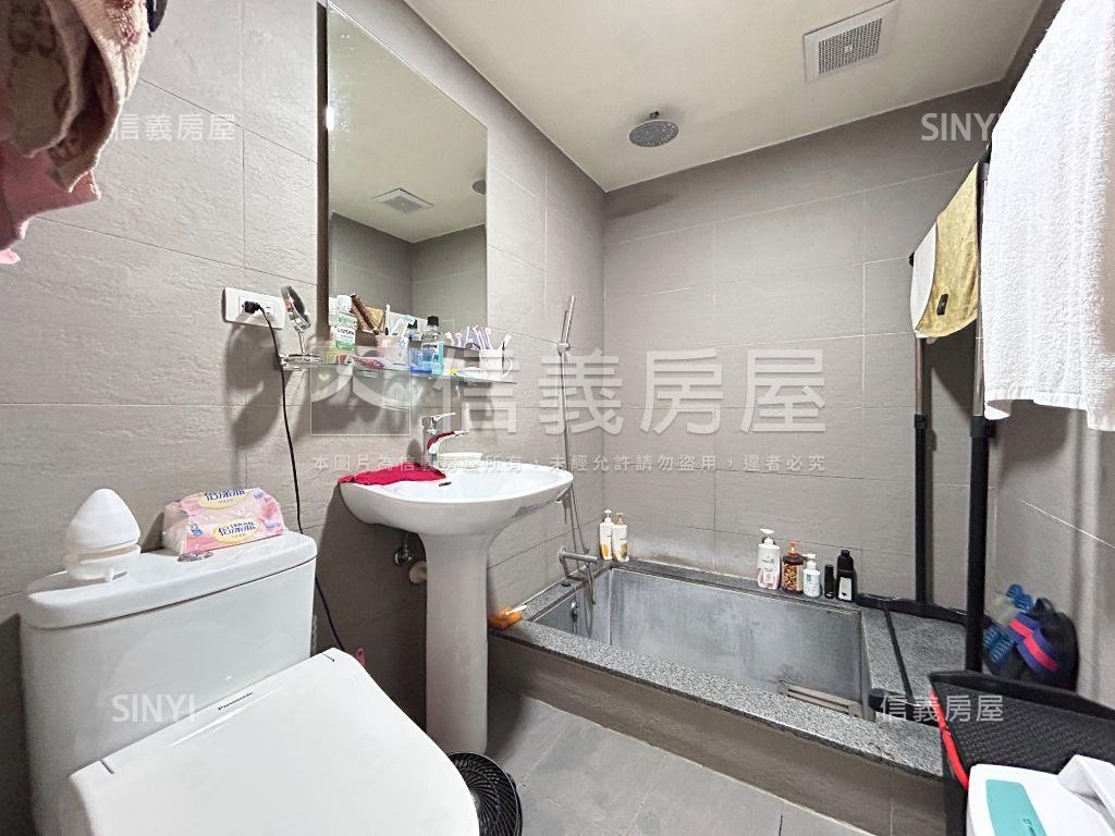 國揚天情挑高裝潢２＋２房屋室內格局與周邊環境