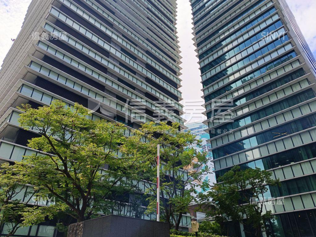 南港捷運站正出口商辦房屋室內格局與周邊環境