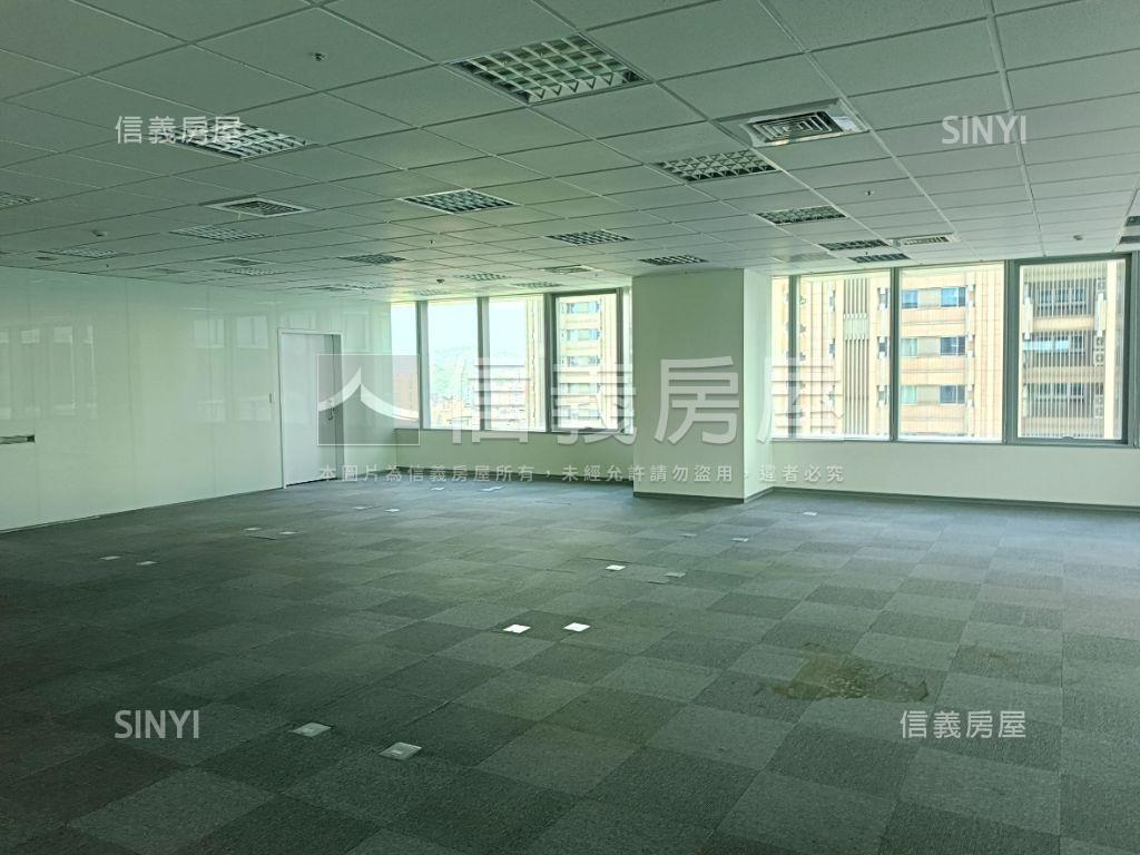 南港捷運站正出口商辦房屋室內格局與周邊環境