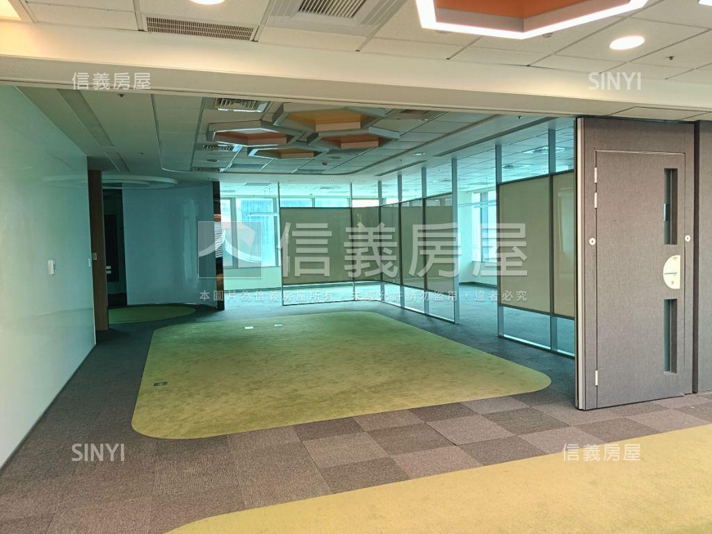 南港捷運站正出口商辦房屋室內格局與周邊環境