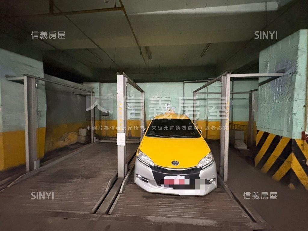 俗西屯３＋１房附車位房屋室內格局與周邊環境