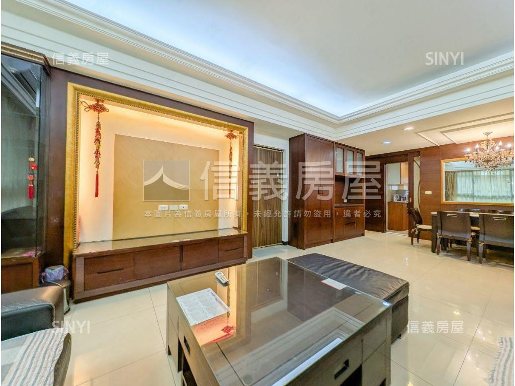 Ａ９裝潢四房車房屋室內格局與周邊環境