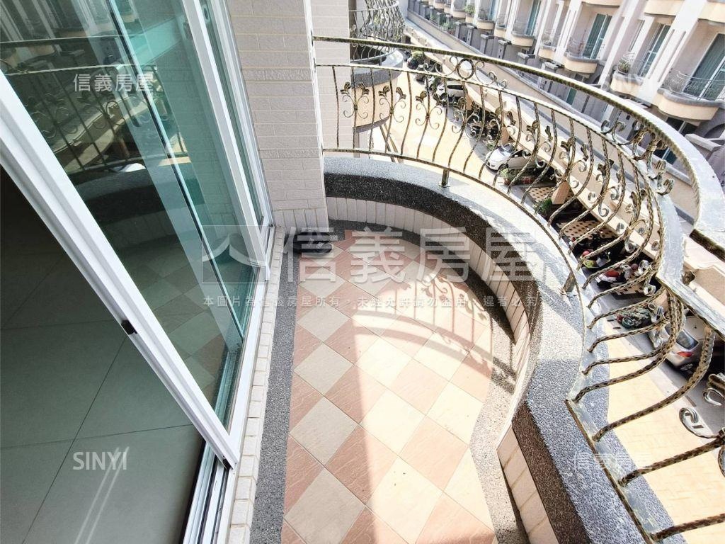 青埔花町墅輕屋齡六房車墅房屋室內格局與周邊環境